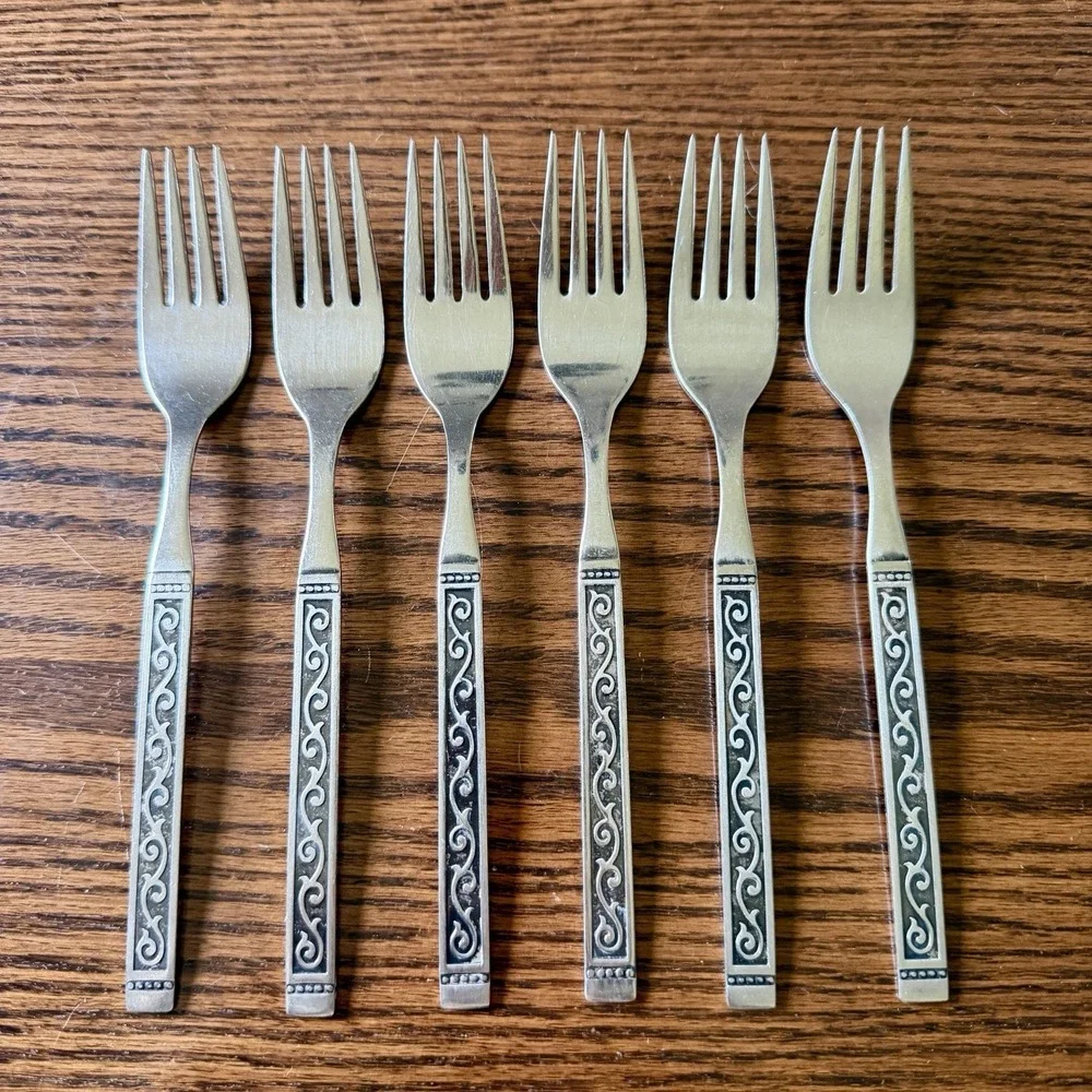 Vintage Oneida Spanish Court Stainless Dinner Forks Set Of 6